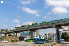 더쿠 - 이국적인 분위기의 서울로사잇길 걸어볼까?