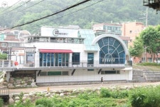 홍제천변에 이런 공간이? 서대문 두바퀴환경센터를 가다 | 서울시 - 내 손안에 서울 홍제천변에 이런 공간이? 서대문 두바퀴환경센터를 가다