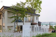 청년 카페 THE 한강 vs 용양봉저정공원 뷰맛집 승자는? | 서울시 - 내 손안에 서울 청년 카페 THE 한강 vs 용양봉저정공원 뷰맛집 승자는?