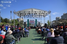 지금 서울은 장밋빛으로 물들어…장미 명소 세 곳 | 서울시 - 내 손안에 서울 지금 서울은 장밋빛으로 물들어…장미 명소 세 곳