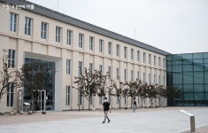 세계의 시선을 사로잡은 K아트 말총공예 작품 만나보세요 | 서울시 - 내 손안에 서울 세계의 시선을 사로잡은 K아트 말총공예 작품 만나보세요 