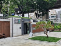 가자! 풍덩풍덩 도심 속 성내천 물놀이장 | 서울시 - 내 손안에 서울 가자! 풍덩풍덩 도심 속 성내천 물놀이장