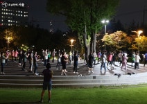 우리는 댄싱퀸~ 춤으로 하나 되는 일자산 생활체육 프로그램 < 공지사항... 새소식 > 공지사항(상세) > 우리는 댄싱퀸~ 춤으로 하나 되는 일자산... 