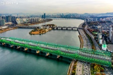 용산에서 노량진까지 한강 가로지르는 최초의 인도교 | 서울시 - 내 손안에 서울