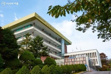 짙은 가을 빛 누리며 휴식·독서…남산하늘뜰 생겼다 | 서울시 - 내 손안에 서울 짙은 가을 빛 누리며 휴식·독서…남산하늘뜰 생겼다