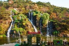 홍제천 한 뼘 더 가까이 즐기기! 수변 테라스카페 탄생 | 서울시 - 내 손안에 서울 홍제천 한 뼘 더 가까이 즐기기! 수변 테라스카페 탄생