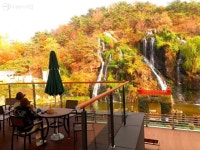 인공폭포 바라보며 커피 한 잔 할래요? 홍제천 수변노천카페 | 서울시 - 내 손안에 서울 인공폭포 바라보며 커피 한 잔 할래요? 홍제천 수변노천카페