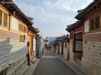 새로운 나를 발견하는 도보여행, 북촌 순례길 걸어볼까? | 서울시 - 내 손안에 서울 새로운 나를 발견하는 도보여행, 북촌 순례길 걸어볼까?