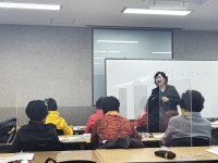 배우니 신바람 나는 인생! 어르신 문해교실 | 서울시 - 내 손안에 서울 배우니 신바람 나는 인생! 어르신 문해교실