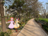 빨강 머리 앤과 함께 찰칵! 우이천 걸으니 미소가 절로~ | 서울시 - 내 손안에 서울 빨강 머리 앤과 함께 찰칵! 우이천 걸으니 미소가 절로~