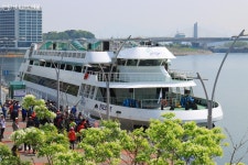 강바람에 웃음꽃 활짝~ 유람선 타고 떠난 아라뱃길 투어! | 서울시 - 내 손안에 서울 강바람에 웃음꽃 활짝~ 유람선 타고 떠난 아라뱃길 투어! 