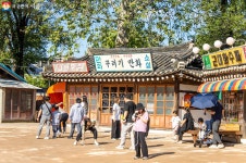 유행은 돌고 도니까! 7080 추억거리로 여행 출발~ | 서울시 - 내 손안에 서울 유행은 돌고 도니까! 7080 추억거리로 여행 출발~