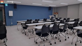 빌딩 숲에 자리한 이곳! 마음 휴식처 고척열린도서관 | 서울시 - 내 손안에 서울 빌딩 숲에 자리한 이곳! 마음 휴식처 고척열린도서관