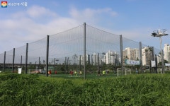 풋살, X게임, 물놀이까지 모두 가능! 새단장한 안양천 | 서울시 - 내 손안에 서울 풋살, X게임, 물놀이까지 모두 가능! 새단장한 안양천