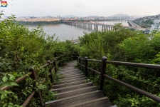 매일 보름달이 뜨는 곳, 손꼽히는 서울 야경 명소 달맞이 공원 | 서울시 - 내 손안에 서울 매일 보름달이 뜨는 곳, 손꼽히는 서울 야경 명소... 
