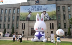잠 안 오는 여름밤, 서울광장에서 밤의 여행 도서관 즐겨요 | 서울시 - 내 손안에 서울 잠 안 오는 여름밤, 서울광장에서 밤의 여행 도서관 즐겨요