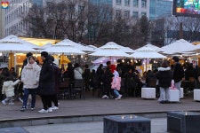 봄 설렘 미리 맛 보기! 발걸음 가볍게 광화문광장으로~ | 서울시 - 내 손안에 서울 봄 설렘 미리 맛 보기! 발걸음 가볍게 광화문광장으로~