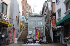 이동이 훨씬 수월하네~ 모노레일과 경사형 엘리베이터 시승 강추! | 서울시 - 내 손안에 서울 이동이 훨씬 수월하네~ 모노레일과 경사형... 