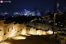 봄밤, 따뜻한 바람 머금고 광희문 달빛로드 시간여행을 떠나다... 내 손안에 서울 봄밤, 따뜻한 바람 머금고 광희문 달빛로드 시간여행을 떠나다
