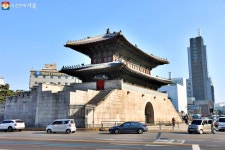 봄밤, 따뜻한 바람 머금고 광희문 달빛로드 시간여행을 떠나다... 내 손안에 서울 봄밤, 따뜻한 바람 머금고 광희문 달빛로드 시간여행을 떠나다