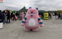 이게 힐링이지! 초록초록 서울야외도서관에서 독서삼매경 | 서울시 - 내 손안에 서울 이게 힐링이지! 초록초록 서울야외도서관에서 독서삼매경