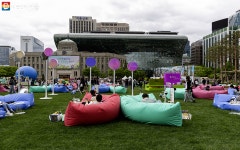 이게 힐링이지! 초록초록 서울야외도서관에서 독서삼매경 | 서울시 - 내 손안에 서울 이게 힐링이지! 초록초록 서울야외도서관에서 독서삼매경