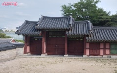 도심 속 숨은 힐링 공간 경희궁에서 역사의 시간을 거닐다 | 서울시 - 내 손안에 서울 도심 속 숨은 힐링 공간 경희궁에서 역사의 시간을 거닐다 