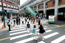 복잡한 홍대입구역과 성수역, 새 출구 만들어 숨통 틔운다! | 서울시 - 내 손안에 서울 복잡한 홍대입구역과 성수역, 새 출구 만들어 숨통 틔운다! 