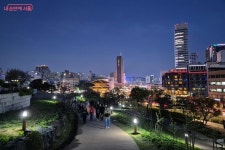 퇴근 후 가볍게 서울한양도성 달빛기행 낙산구간 걸어요 | 서울시 - 내 손안에 서울 퇴근 후 가볍게 서울한양도성 달빛기행 낙산구간 걸어요