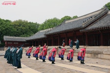 5년 만에 돌아왔다! 새롭게 바뀐 종묘는 어떤 모습? | 서울시 - 내 손안에 서울 5년 만에 돌아왔다! 새롭게 바뀐 종묘는 어떤 모습? 