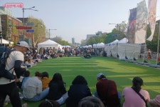 대학로 차 없는 거리에선 뮤지컬, 연극이 0원! | 서울시 - 내 손안에 서울 대학로 차 없는 거리에선 뮤지컬, 연극이 0원!