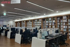 귀여운 해치가 빼꼼~ 퇴근 후 문화생활은 서울도서관에서! | 서울시 - 내 손안에 서울 귀여운 해치가 빼꼼~ 퇴근 후 문화생활은 서울도서관에서!