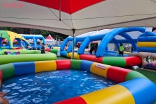 탁 트인 용마폭포공원 속 중랑 어린이 물놀이장 개장! 방학 맞은... 트인 용마폭포공원 속 중랑 어린이 물놀이장 개장! 방학 맞은 아이들 대환영~ 