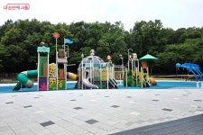 온가족 만족도 200% 관악산 신림계곡 | 서울시 - 내 손안에 서울 엄빠는 황톳길, 아이는 물놀이! 온가족 만족도 200% 관악산 신림계곡