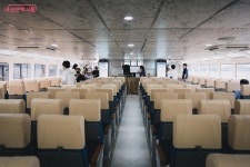 한강 노을로 물든 퇴근길이 기대돼! 한강버스 직접 타보니 | 서울시 - 내 손안에 서울 한강 노을로 물든 퇴근길이 기대돼! 한강버스 직접 타보니