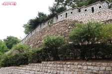 숨은 산책 명소 추천! 고요히 사색하기 좋은 한양도성 다산성곽길 | 서울시 - 내 손안에 서울 숨은 산책 명소 추천! 고요히 사색하기 좋은... 