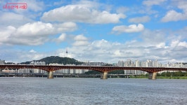 큰 기대 없이 타본 한강버스, 상상 이상 짜릿! 추석 연휴 때 추천해요~ | 서울시 - 내 손안에 서울 큰 기대 없이 타본 한강버스, 상상 이상 짜릿!... 