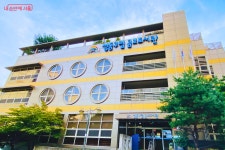 독서를 넘어 콘텐츠를 만드는 문화공간 금호도서관 | 서울시 - 내 손안에 서울 독서를 넘어 콘텐츠를 만드는 문화공간 금호도서관