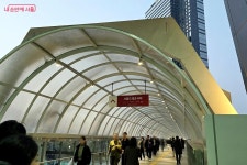 용산역에서 내려다본 용산서울코어부지…서울의 새 심장이 뛴다... 손안에 서울 용산역에서 내려다본 용산서울코어부지…서울의 새 심장이 뛴다