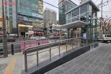 지상부터 승강장까지 막힘없이…엘리베이터 생긴 고속터미널·까치산역... 지상부터 승강장까지 막힘없이…엘리베이터 생긴 고속터미널·까치산역