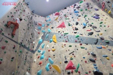 북한산 국제클라이밍센터에서 즐기는 수직 여행 | 서울시 - 내 손안에 서울 도심 속 암벽 정복! 북한산 국제클라이밍센터에서 즐기는 수직 여행