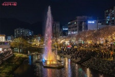 벚꽃 핀 우이천에 우이마루까지! 더 머무르고 싶은 수변공간 탄생 | 서울시 - 내 손안에 서울 벚꽃 핀 우이천에 우이마루까지! 더 머무르고 싶은... 