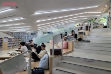 독서 전, 마음이 먼저 쉬는 서울 숲속도서관 3곳 | 서울시 - 내 손안에 서울 독서 전, 마음이 먼저 쉬는 서울 숲속도서관 3곳