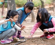 숲에서 놀며 배우며...‘유아숲’ 올해 바뀐 것들 | 서울시 - 내 손안에 서울 숲에서 놀며 배우며...‘유아숲’ 올해 바뀐 것들