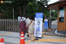 청량한 7월의 홍릉수목원…주말 자유관람 가능 > 내 손안에 서울... 시민소통 > 정보소통광장 청량한 7월의 홍릉수목원…주말 자유관람 가능