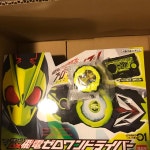 超歓迎新作 BANDAI ゼロワンライドウォッチ付の通販 by mugi☆｜バンダイならラクマ - DX飛電ゼロワンドライバー NEW ARRIVAL