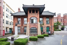 영남 최초의 근대 서양식 학교 건물, 대구 계성학교 아담스관<세월의... 테마 영남 최초의 근대 서양식 학교 건물, 대구 계성학교 아담스관