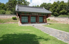 상소를 올리고 죽은 오두인의 고향에 세워진 덕봉서원<역사와 삶에서... 유교<지역N문화 테마 상소를 올리고 죽은 오두인의 고향에 세워진 덕봉서원