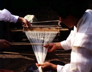 여름용 전통 직물 한산 모시짜기<소중한 기억 속 푸짐한 情, 시장<지역N문화 테마 여름용 전통 직물 한산 모시짜기