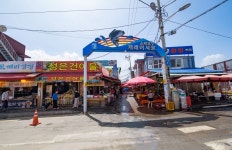 수도권의 대표하는 어시장이 있는 소래포구<소중한 기억 속 푸짐한 情, 시장<지역N문화 테마 수도권의 대표하는 어시장이 있는 소래포구